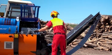 Hakki Pilke 38 Pro vs the Continental 416 Joy: which is the better firewood processor?