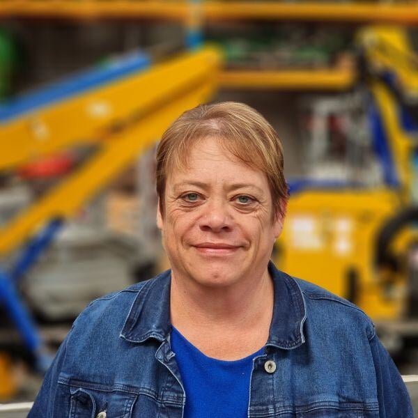 Mandanette_Barnard_Square_600px