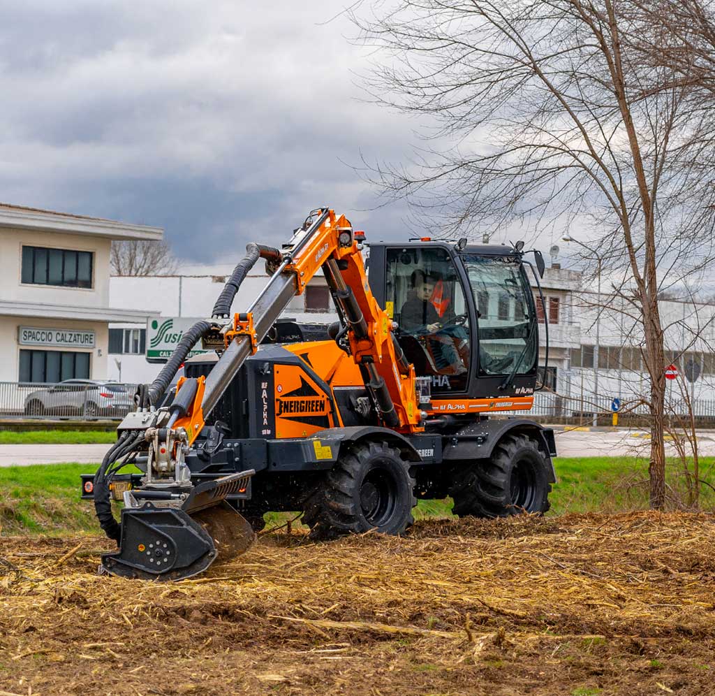 High Reach Shelterbelt Reach Arm Vehicles