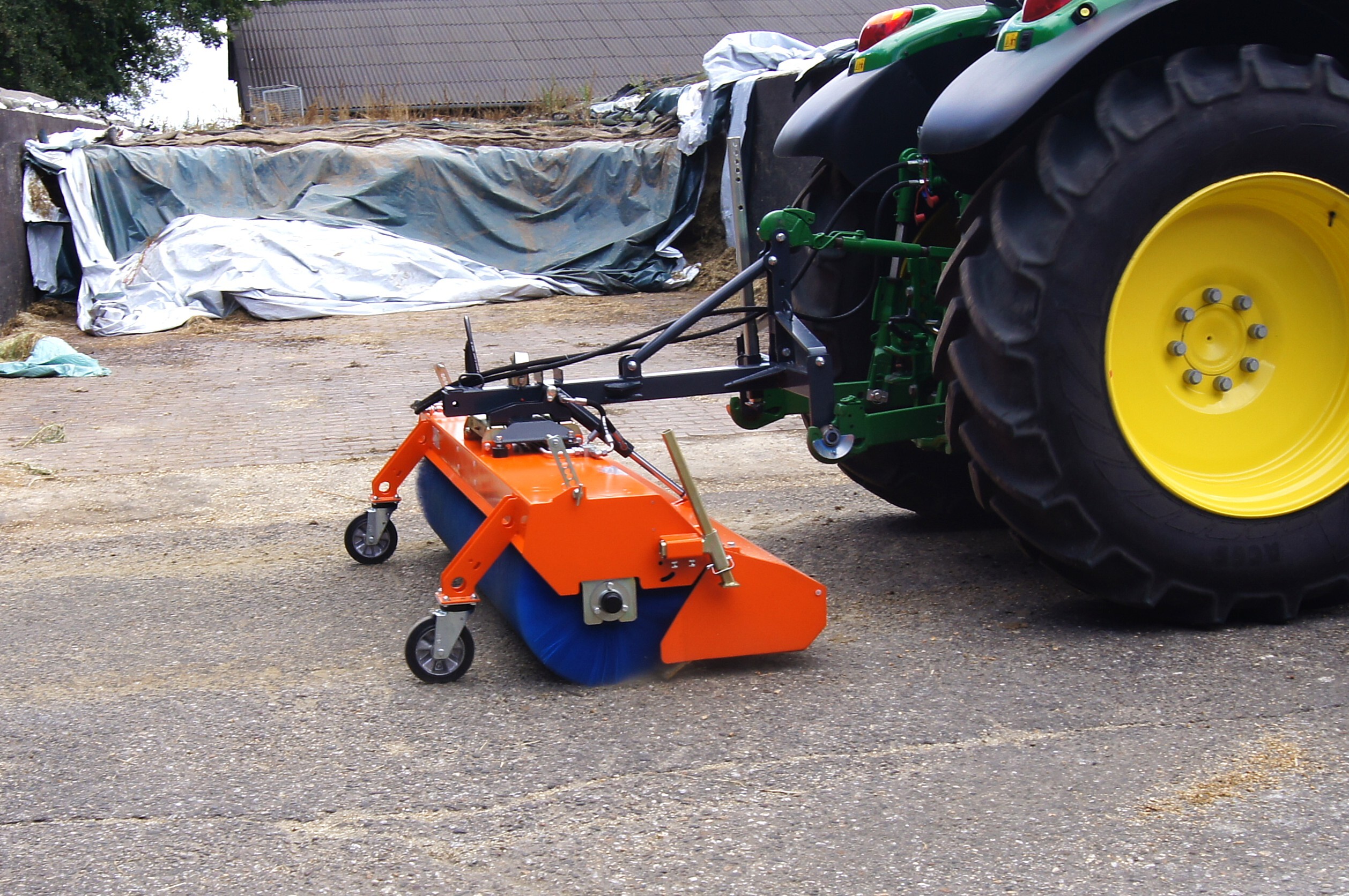 3 Point Linkage Broomsweeper Dairy