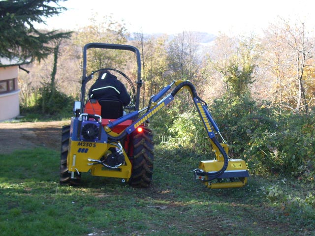 M 250S Reachmower