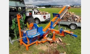 R700 Sawbench w Woodsplitter & Elevator - the complete combination