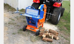 R700 PTO Sawbench with firewood