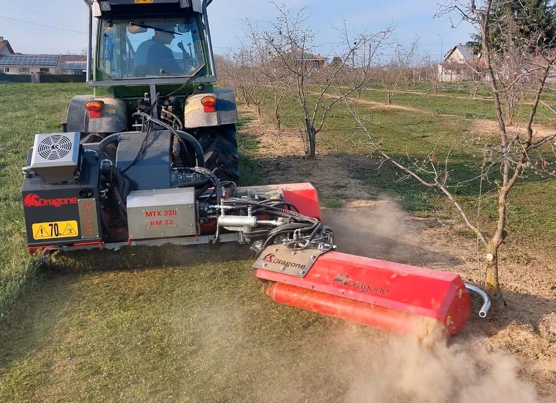 BM-22 Inter row weeder