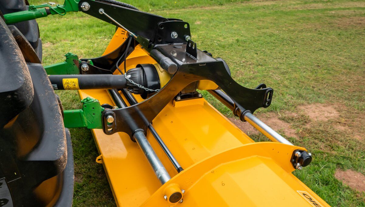 McConnel Magnum Dominator tractor attachment