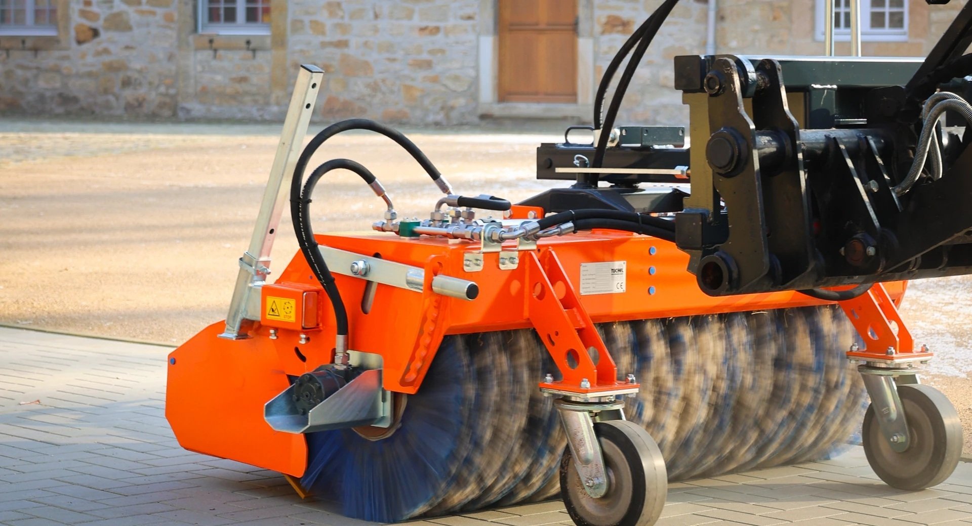 Plus hydraulic sweeper euro hitch