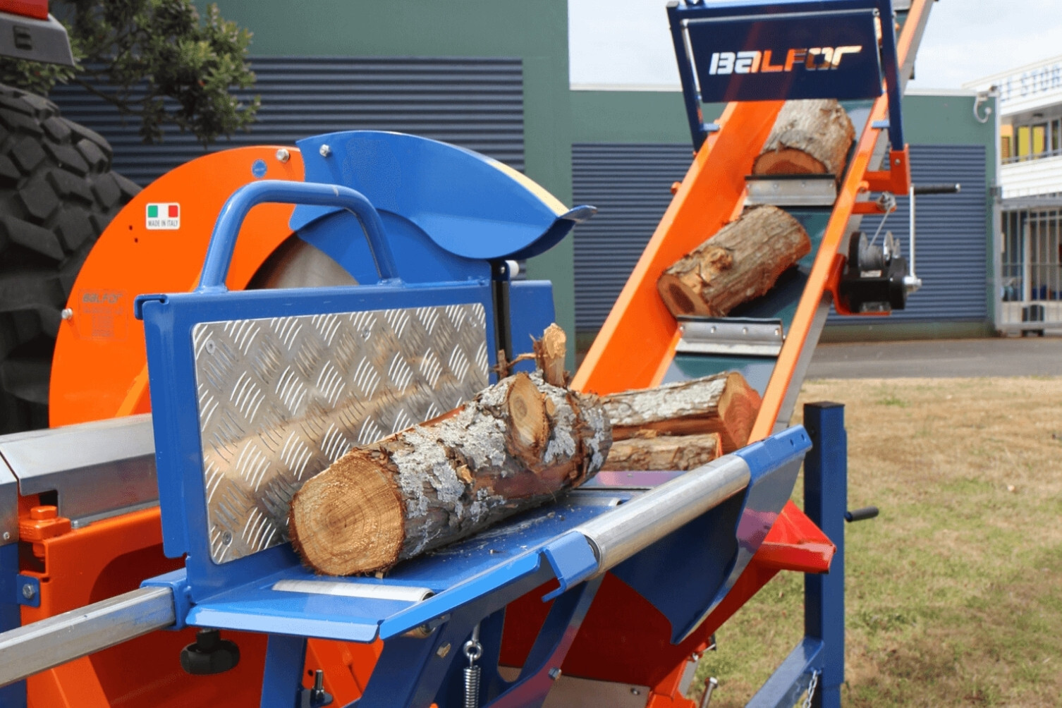 Balfor R700 Shark Expert saw bench