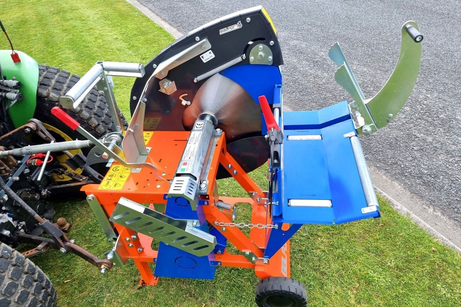 Balfor Shark 700 saw bench