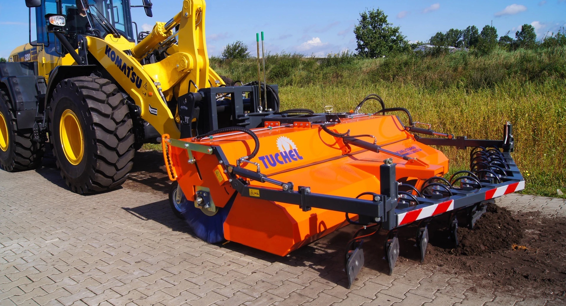 Profi_Champ_Heavy_Duty_Loader_Yard_Hydraulic_Sweeper (6)