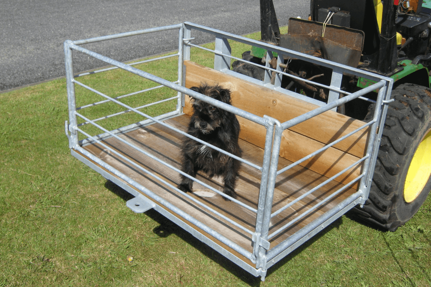 Farming transport trays